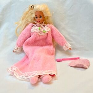 Vtg Bedtime Barbie soft body c1998(?) w/accessories?